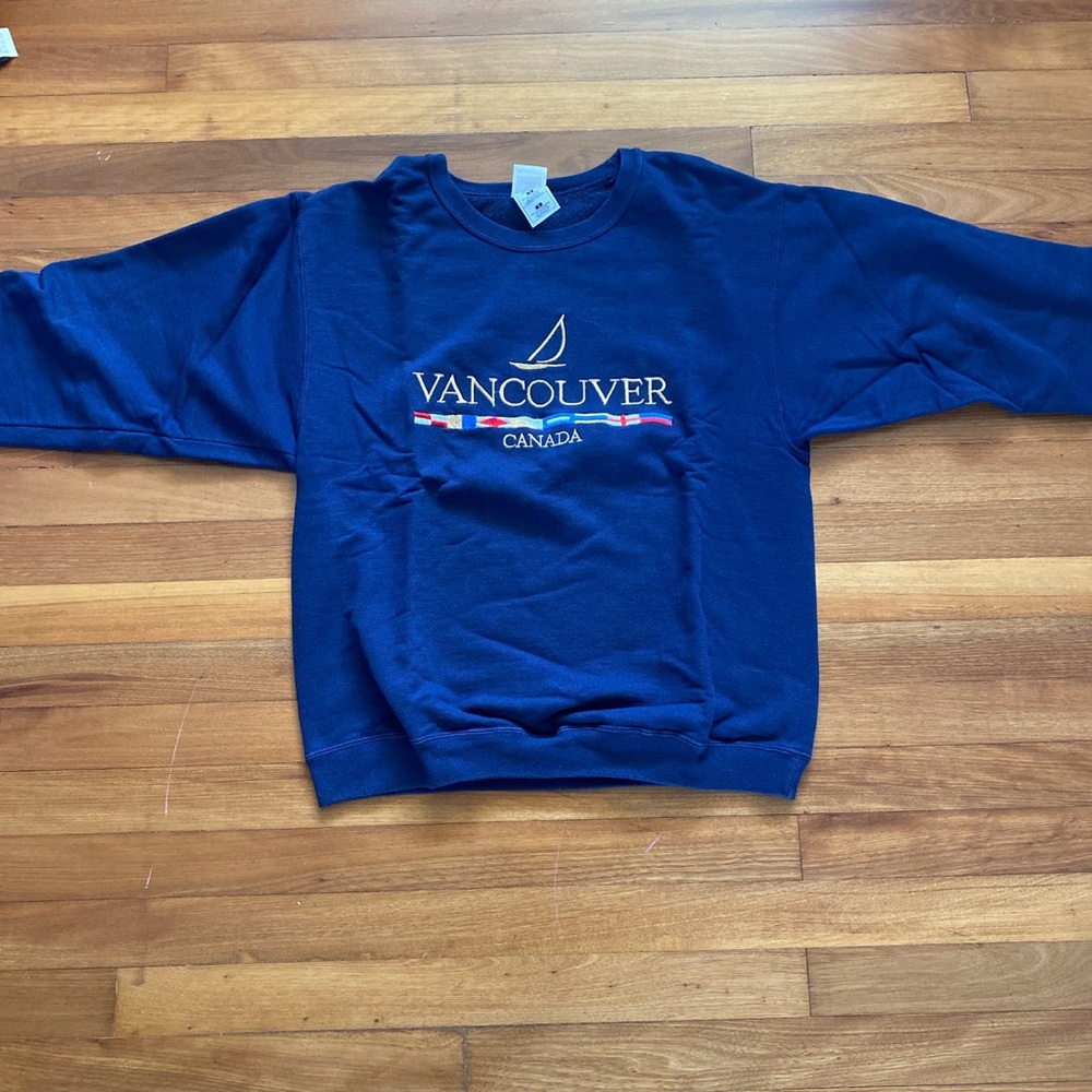 NWOT vintage Vancouver navy sweatshirt!